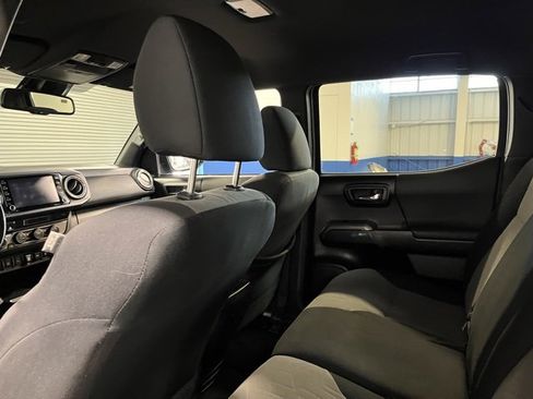 Used 2021 Toyota Tacoma TRD Sport image 18