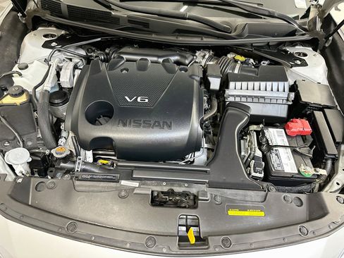 Used 2018 Nissan Maxima Platinum w/ Interior Lighting Package FWD image 35