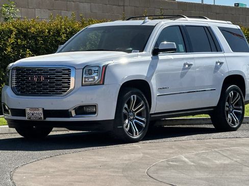 Used 2018 GMC Yukon Denali w/ Denali Ultimate Package AWD/4WD image 8