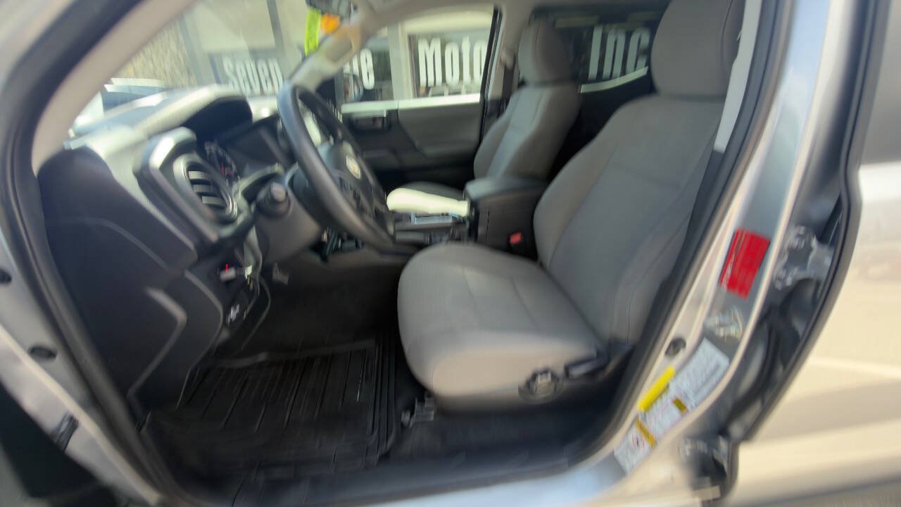 Used 2017 Toyota Tacoma SR w/ SR Convenience Package RWD image 9