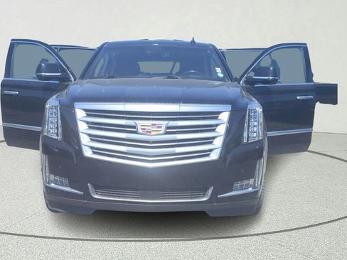 Used 2016 Cadillac Escalade Platinum image 9