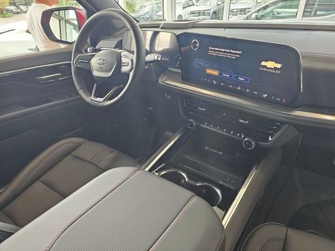 New 2026 Chevrolet Suburban RST w/ RST Capability Package AWD/4WD image 9
