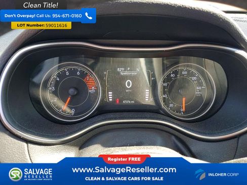 Used 2019 Jeep Cherokee Latitude Plus AWD/4WD image 12