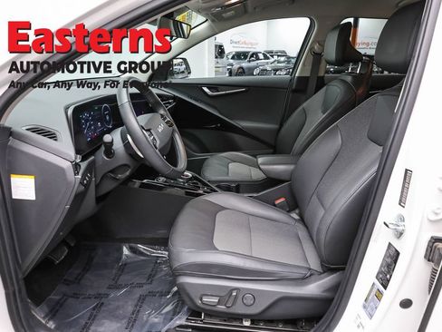 Used 2023 Kia Niro Wind w/ Wind Preserve Package FWD image 14