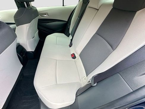 Used 2021 Toyota Corolla LE image 24