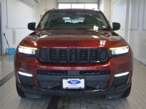Used 2023 Jeep Grand Cherokee L Limited w/ Luxury Tech Group II image 17