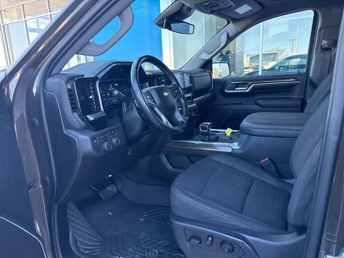 Used 2023 Chevrolet Silverado 1500 LT image 17