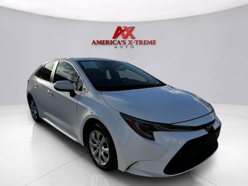 Used 2024 Toyota Corolla LE FWD image 9
