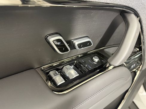 New 2026 Land Rover Range Rover Sport SE image 13