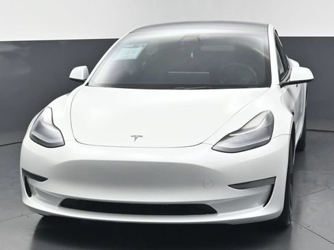 Used 2021 Tesla Model 3 Standard Range Plus RWD image 6