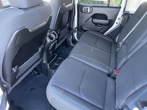 Used 2024 Jeep Wrangler Unlimited Rubicon 4xe AWD/4WD image 17