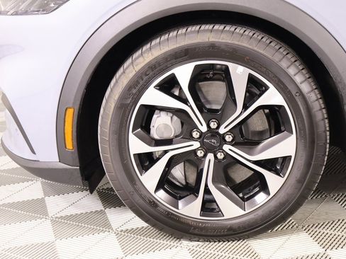 Used 2025 Ford Mustang Mach-E Select w/ Comfort Package Lite image 18