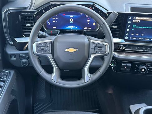 Used 2026 Chevrolet Silverado 1500 LT AWD/4WD image 15