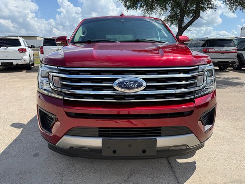 Used 2018 Ford Expedition XLT w/ Equipment Group 202A RWD image 2
