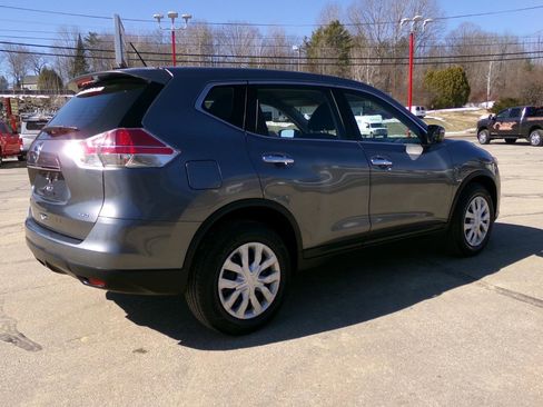 Used 2015 Nissan Rogue S image 6