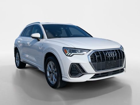 Used 2025 Audi Q3 2.0T Premium AWD/4WD image 2