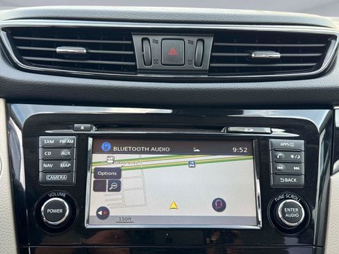 Used 2018 Nissan Rogue Sport SL w/ SL Premium Package FWD image 21