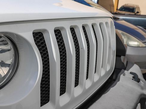 Used 2018 Jeep Wrangler Unlimited Sport S image 5