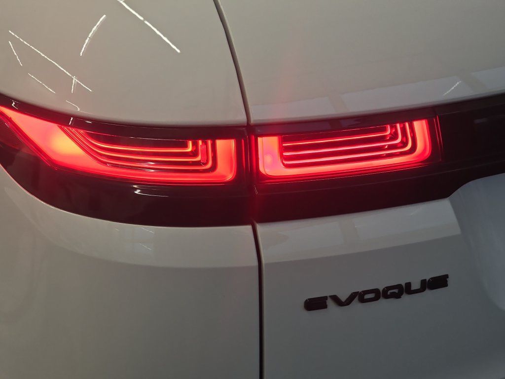 Certified 2023 Land Rover Range Rover Evoque SE AWD/4WD image 36