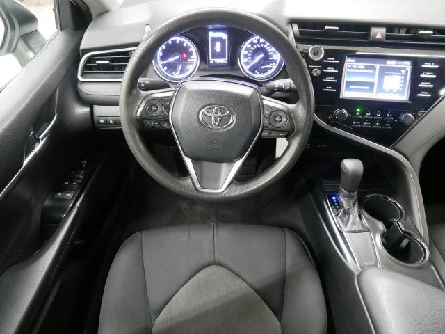 Used 2019 Toyota Camry LE FWD image 11
