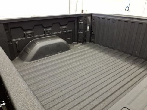 Used 2025 Chevrolet Silverado 1500 LTZ AWD/4WD image 15