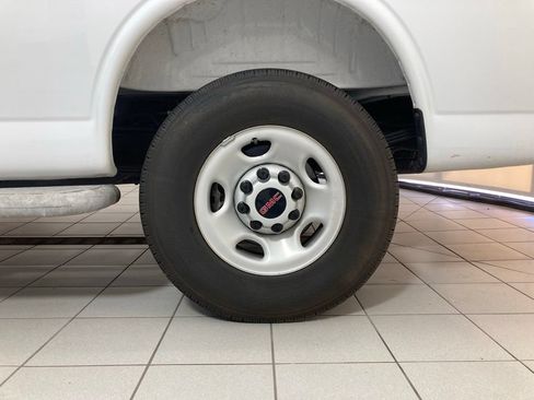 Used 2025 GMC Savana 2500 w/ Driver Convenience Package RWD image 20