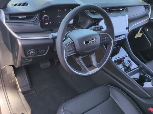New 2026 Jeep Grand Cherokee L Limited AWD/4WD image 10
