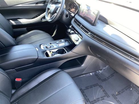 Certified 2026 INFINITI QX60 Luxe w/ Cargo Package FWD image 9