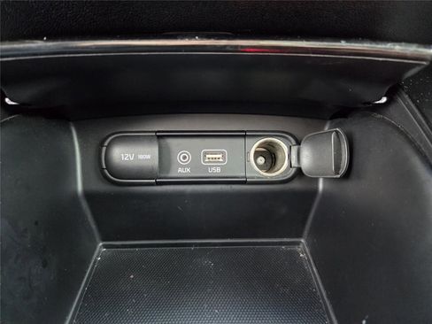 Used 2018 Kia Sorento SX image 19