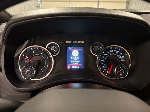 Used 2024 RAM 2500 Big Horn AWD/4WD image 13