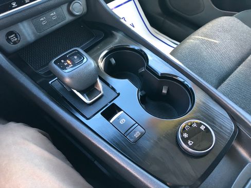 Used 2024 Nissan Rogue SV image 21