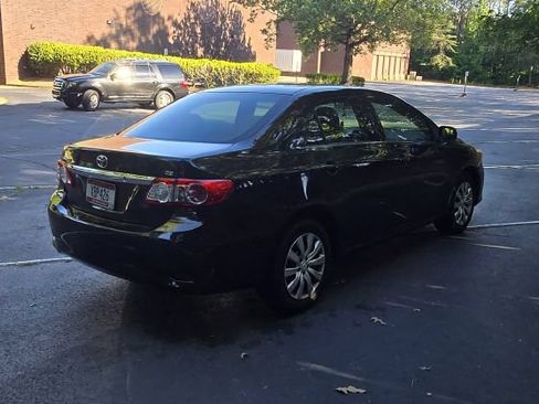 Used 2013 Toyota Corolla LE FWD image 4