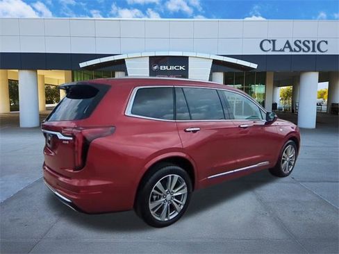 Used 2024 Cadillac XT6 Premium Luxury image 8
