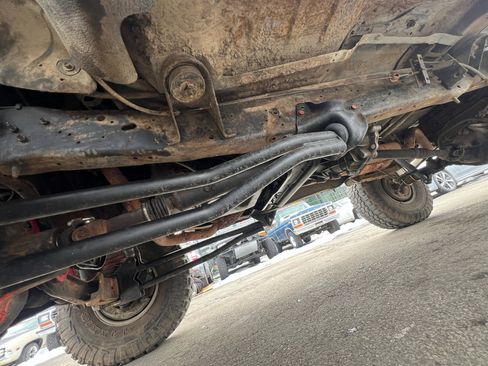 Used 1990 Ford Bronco 2dr Wagon image 14