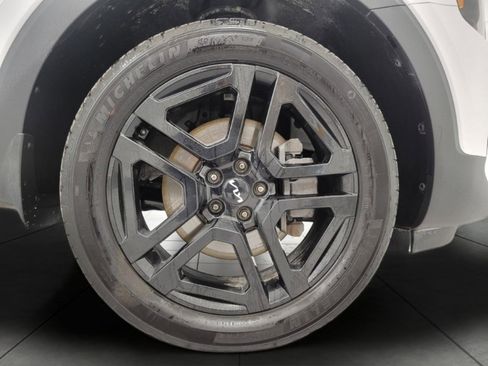 Used 2024 Kia Telluride EX X-Line image 3