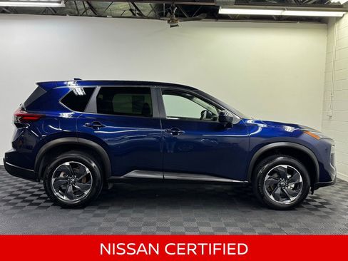 Certified 2025 Nissan Rogue SV image 5