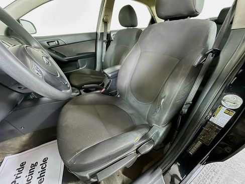 Used 2012 Kia Forte EX image 18