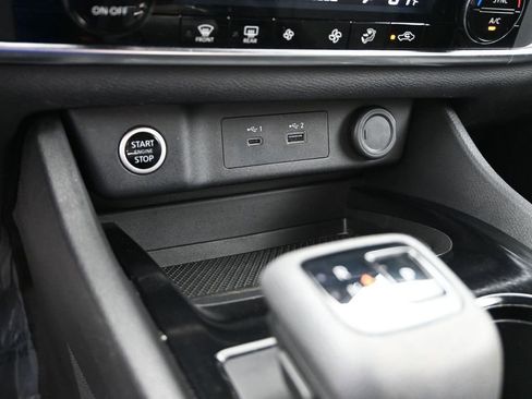 Used 2023 Nissan Rogue SV FWD image 20