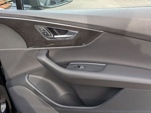 Used 2021 Audi Q7 2.0T Premium w/ Convenience Package image 36