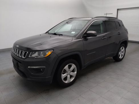 Used 2020 Jeep Compass Latitude image 2