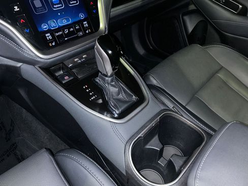Used 2022 Subaru Outback Limited XT image 18