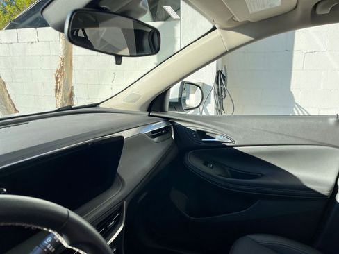 Used 2025 Buick Encore GX Preferred image 35