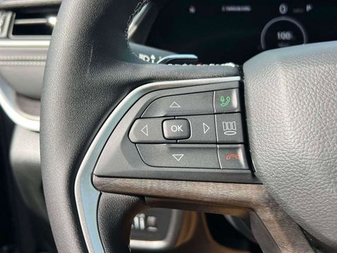 Used 2025 Jeep Grand Cherokee Limited w/ MOPAR Finishing Package image 20