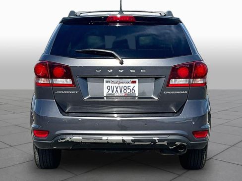 Used 2020 Dodge Journey Crossroad FWD image 4