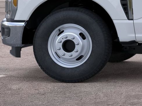 New 2026 Ford F350 XL w/ XL Chrome Package RWD image 19