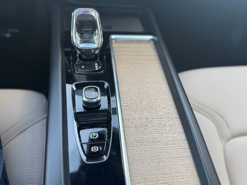 New 2026 Volvo XC60 T8 Plus w/ Protection Package Premier image 27