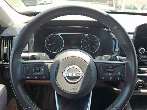 Used 2025 Nissan Pathfinder SV AWD/4WD image 20