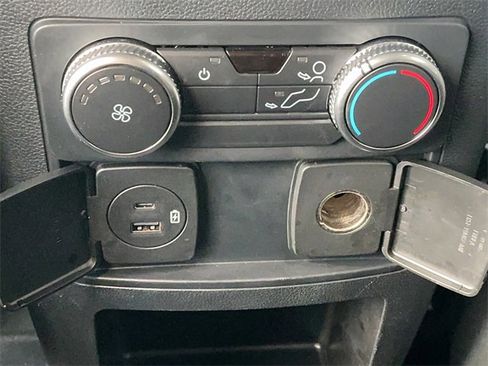 Used 2021 Ford Explorer XLT w/ Equipment Group 202A image 16