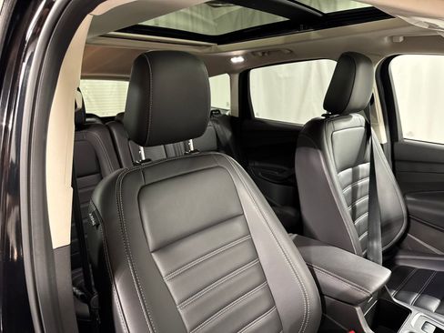 Used 2019 Ford Escape SEL AWD/4WD image 16