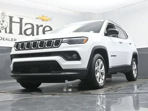 Used 2024 Jeep Compass Latitude AWD/4WD image 61